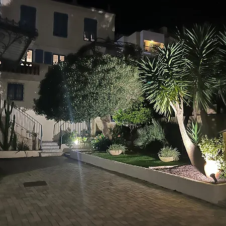 Mentone, A 80 Mt Dal Mare Apartman Menton