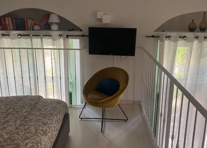 Mentone, A 80 Mt Dal Mare Μεντόν